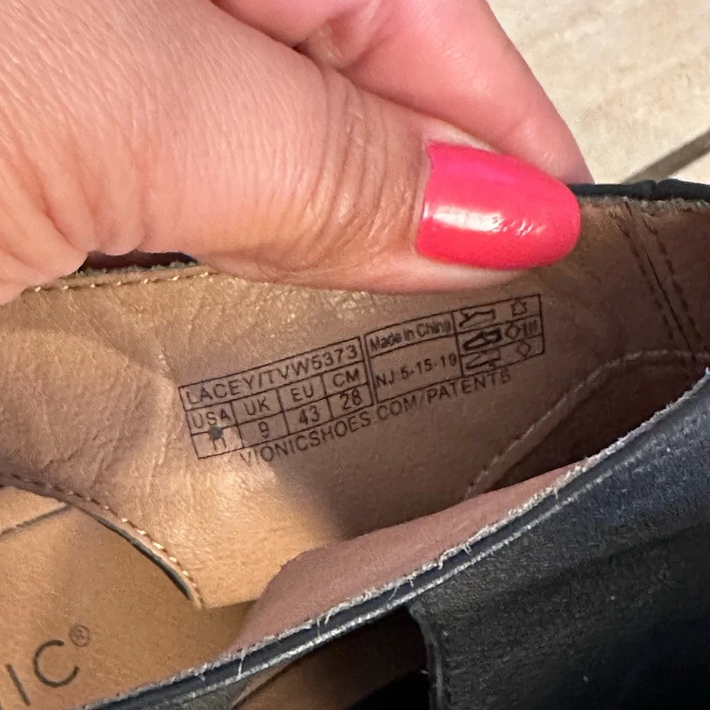 Vionic Lacey Leather Open Heel Booties - Picture 7 of 14